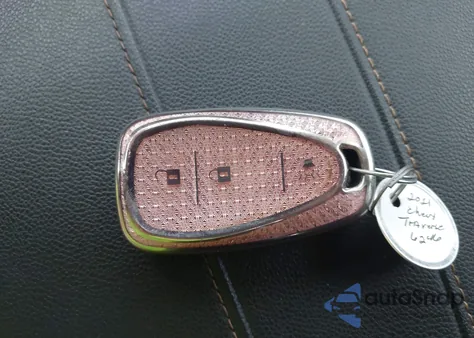 2021 Chevrolet Traverse Fwd Lt Cloth z USA, uszkodzony, nr VIN 1GNERGKW4MJ266246